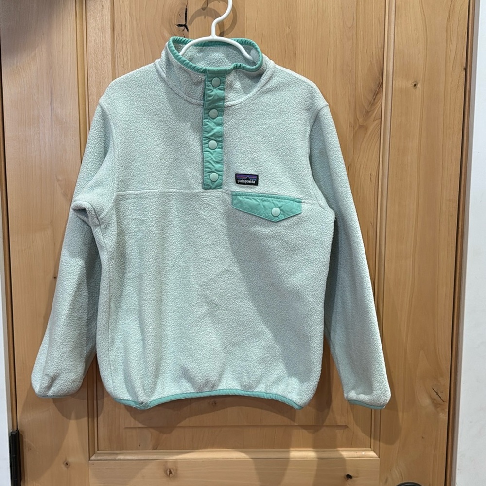 Patagonia Synchilla Fleece Quarter Snap Pullover
Size: S (7-8)